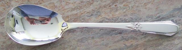 LAURIER 1944 OVAL SOUP OR DESSERT SPOON BY NORTHUMBRIA 